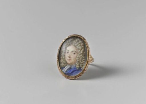 Ring with self-portrait