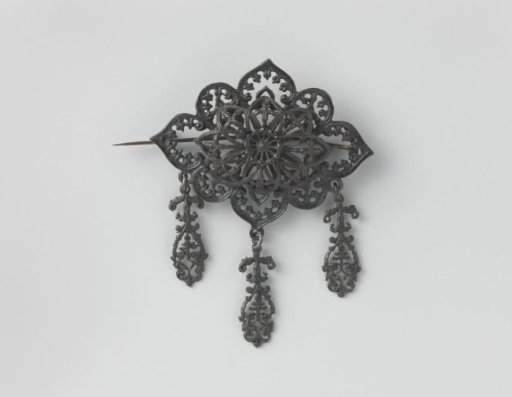 Brooch