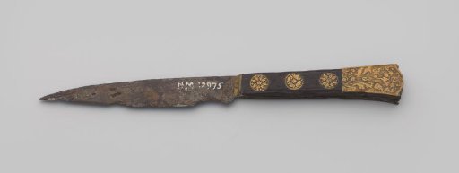 Knife with wooden handle, surmounted by two elongated plates with engraved floral and foliate ornament