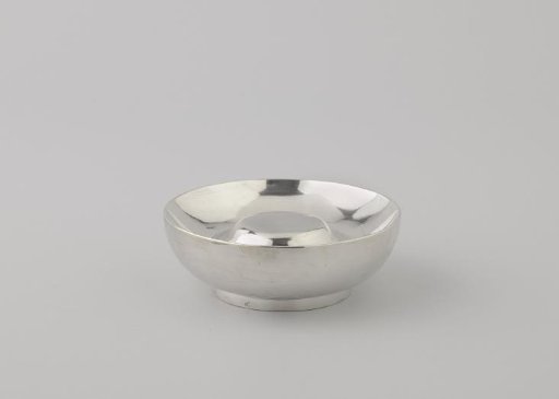 Wine tasting bowl, smooth, with vaulted bottom