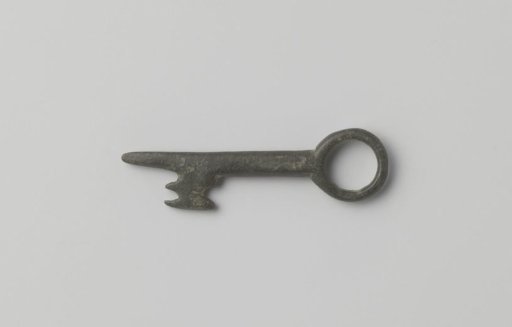 Key of bronze