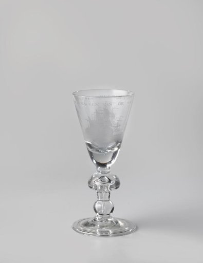 Goblet with the inscription: The Prosperity of the Coming and Going Ships