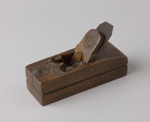 Block plane with carving and the year 1751