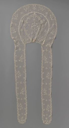 Cap with lappets of needle lace with pointed oval medallion