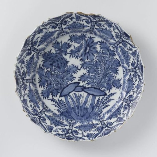 Plate of faience