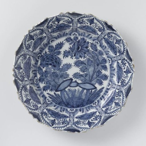 Plate of faience