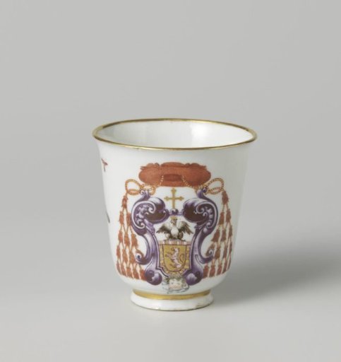 Cup with the coat of arms of cardinal Giovanni Francesco Stoppani