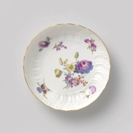 Dish, multicolored painted with flower bouquets and straw flowers
