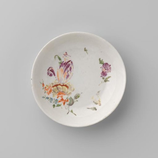 Saucer with flower sprays