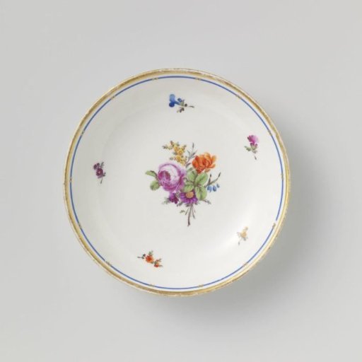 Saucer with bouquets