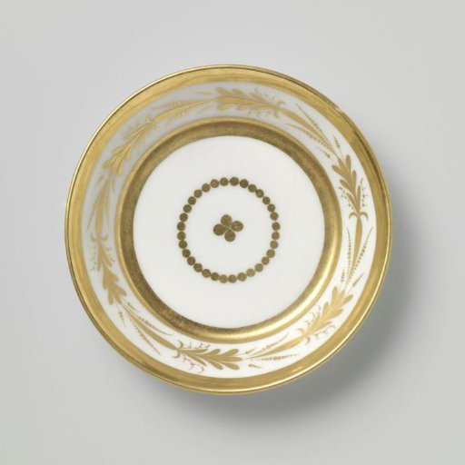 Saucer with a roundel and foliate scrolls