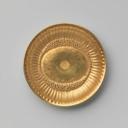 Saucer with petals, a roundel and garlands