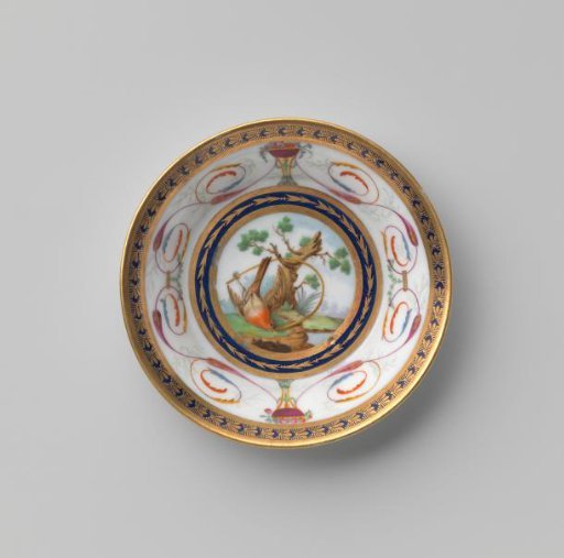 Saucer with a bird in a landscape, foliate scrolls and garlands