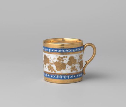 Cup with a grapevine