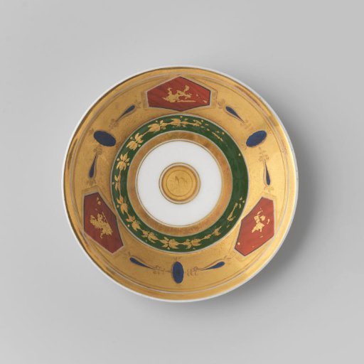 Saucer with griffins and floral scrolls