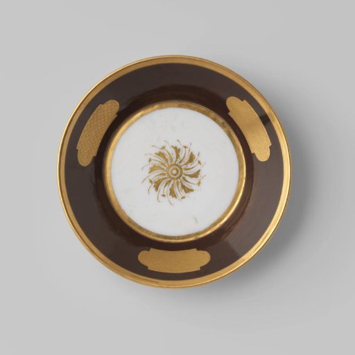 Saucer with a roundel and golden panels