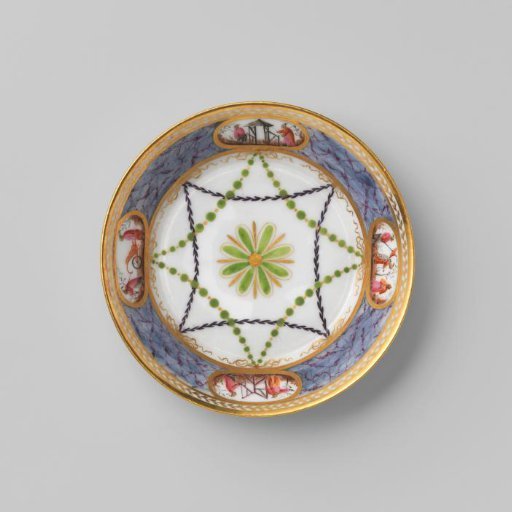 Saucer with a marbled, matte purple border with Chinese scenes