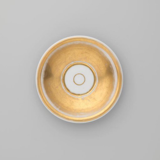 Saucer with gold