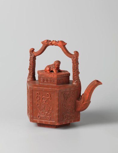 Teapot with a Decoration of Chinese Motifs