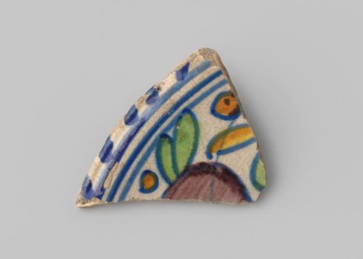 Fragment of polychrome majolica