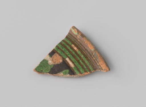Fragment of polychrome majolica