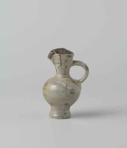 Jug with incised lines