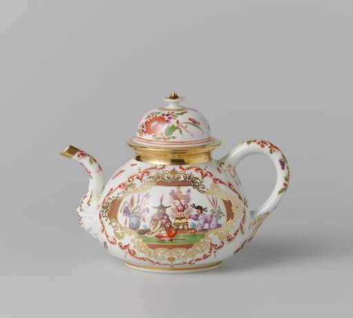 Teapot, multicolored painted with chinoiserie