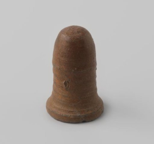 Stopper in the form of a cone with a rounded point, of grey stoneware with reddish-brown glaze