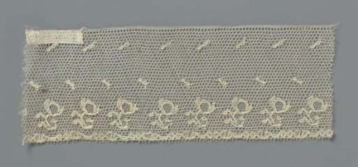 Bobbin lace strip with two rows of bows and a row of flowers
