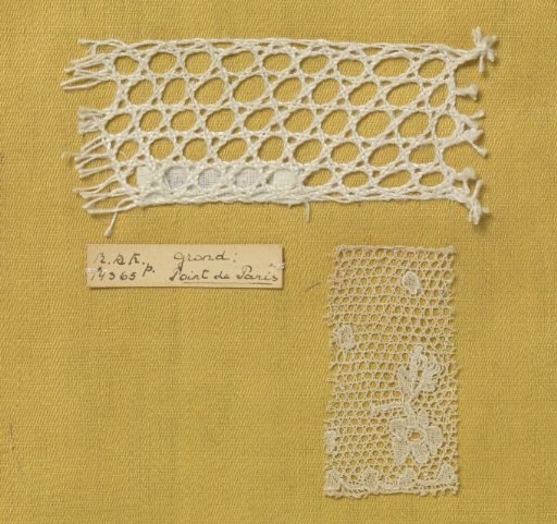 Steel bobbin lace with coarse thread as an example of Parisian ground (lattice ground)