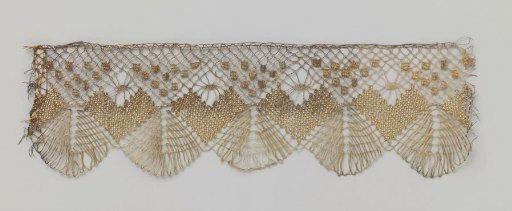 Strip of gold lace with hearts and squares