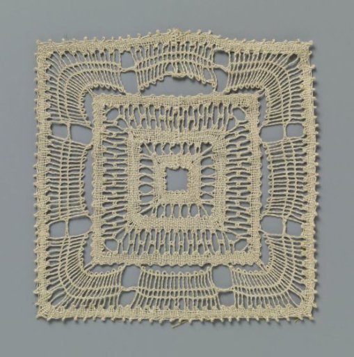 Dress of bobbin lace with squares