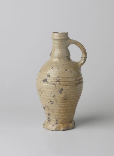 Jug with rilling