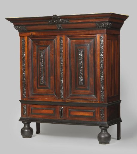 Cabinet with two doors with cushion panels and vine decoration