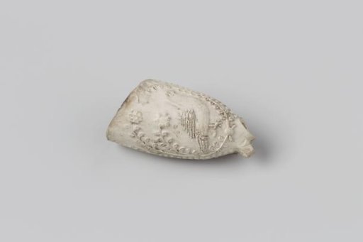 Fragment of a pipe bowl