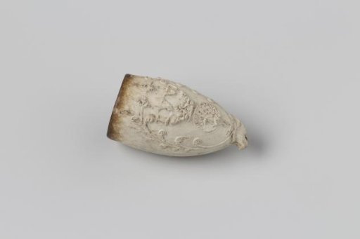 Fragment of a pipe bowl