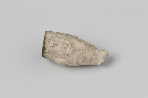 Fragment of a pipe bowl