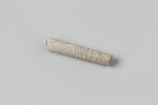 Fragment of a pipe stem