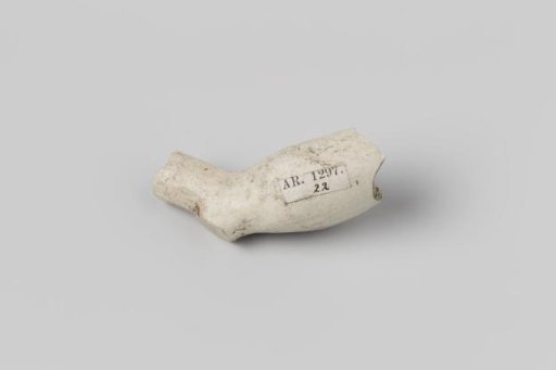 Fragment of a pipe bowl