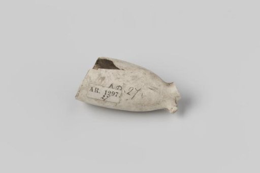 Fragment of a pipe bowl