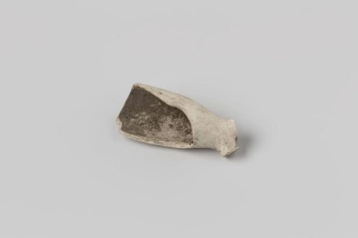 Fragment of a pipe bowl