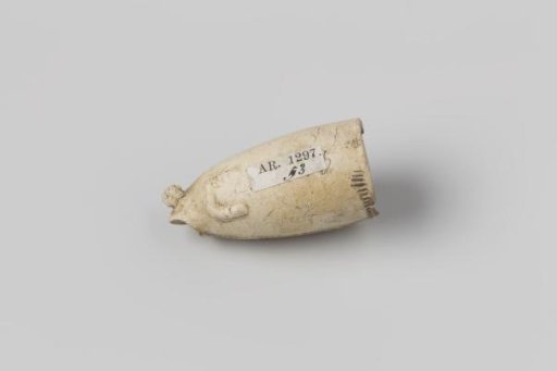 Fragment of a pipe bowl