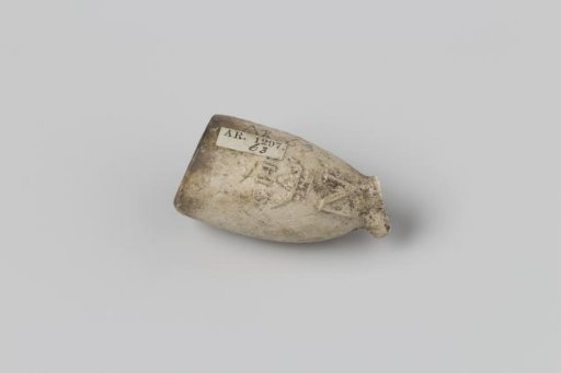 Fragment of a pipe bowl