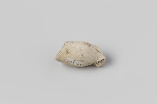 Fragment of a pipe bowl