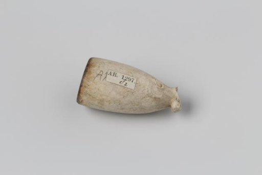 Fragment of a pipe bowl