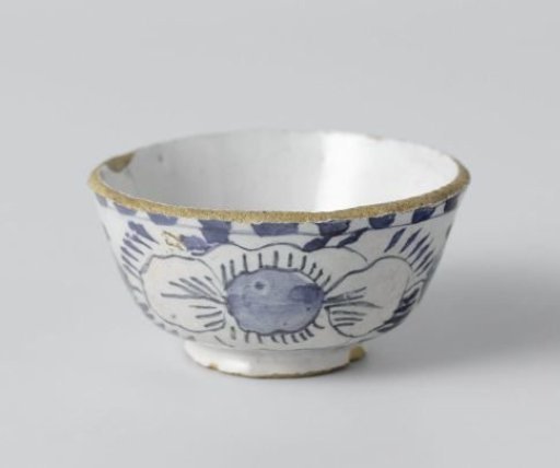 Faience cup