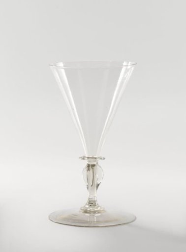 Chalice glass with a funnel-shaped chalice