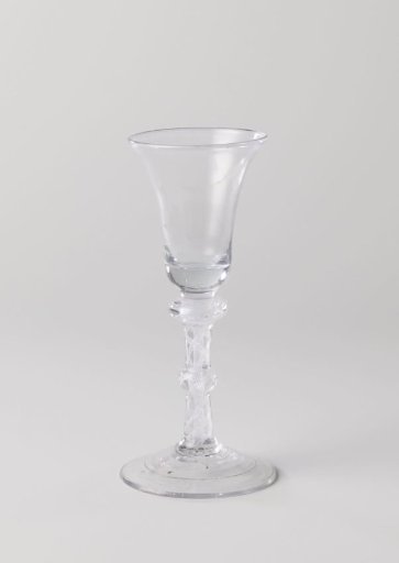 Slingerglass with a bell-shaped bowl