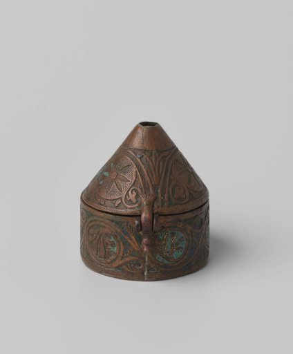 Pixis of copper, decorated with enamel