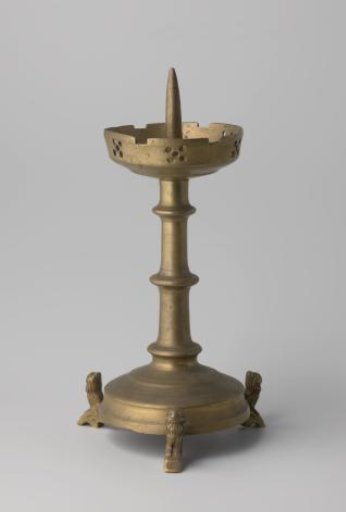 Candelabrum, supported by lions